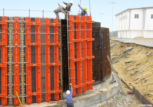 There is no alternative to the Trapezoidal girder formwork if precisely rounded concrete constructions are planned.